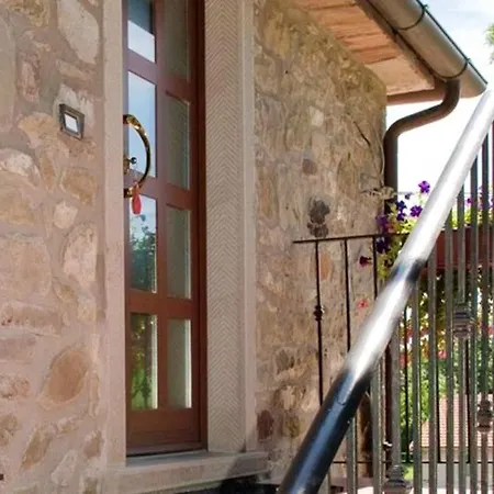 Charming In 30 M² With Stunning Views Caprese Michelangelo
