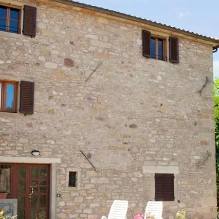 Apartment Charming In 30 M² With Stunning Views Caprese Michelangelo